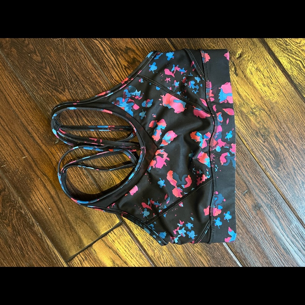 lululemon sports bra size 2